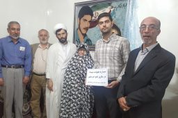 تصاویر یادگاری از دیدار با مادر شهید بهروز صبوری